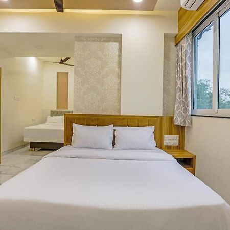 Sai Sagar Lodging & Boarding Ulhāsnagar Dış mekan fotoğraf