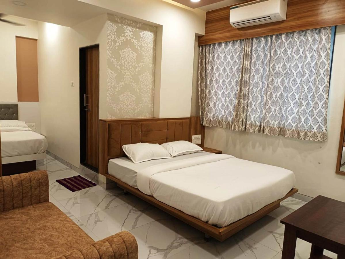 Sai Sagar Lodging & Boarding Ulhāsnagar Dış mekan fotoğraf