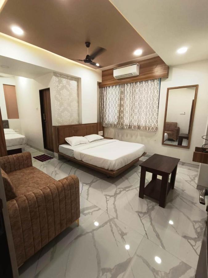 Sai Sagar Lodging & Boarding Ulhāsnagar Dış mekan fotoğraf