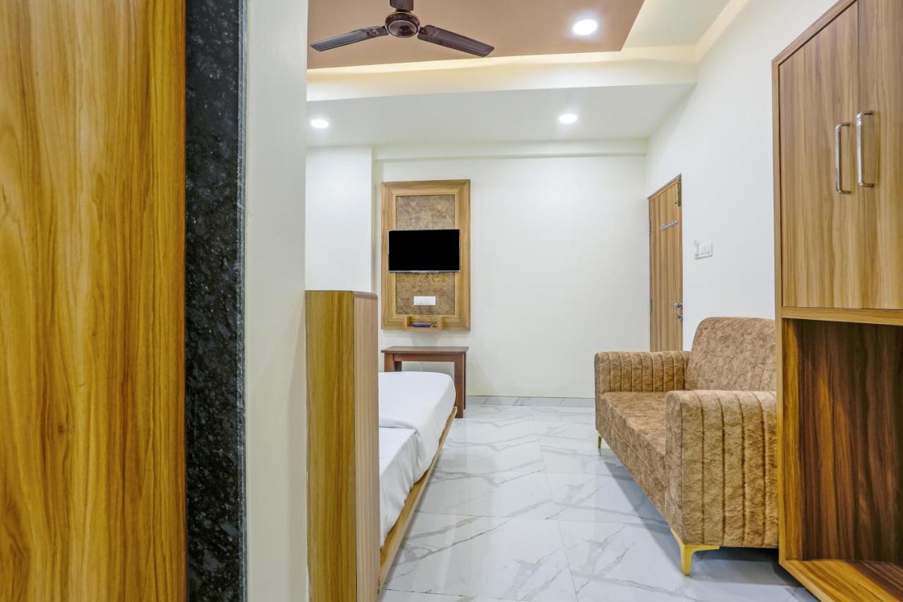 Sai Sagar Lodging & Boarding Ulhāsnagar Dış mekan fotoğraf