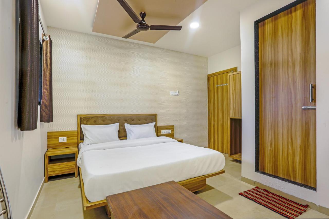 Sai Sagar Lodging & Boarding Ulhāsnagar Dış mekan fotoğraf
